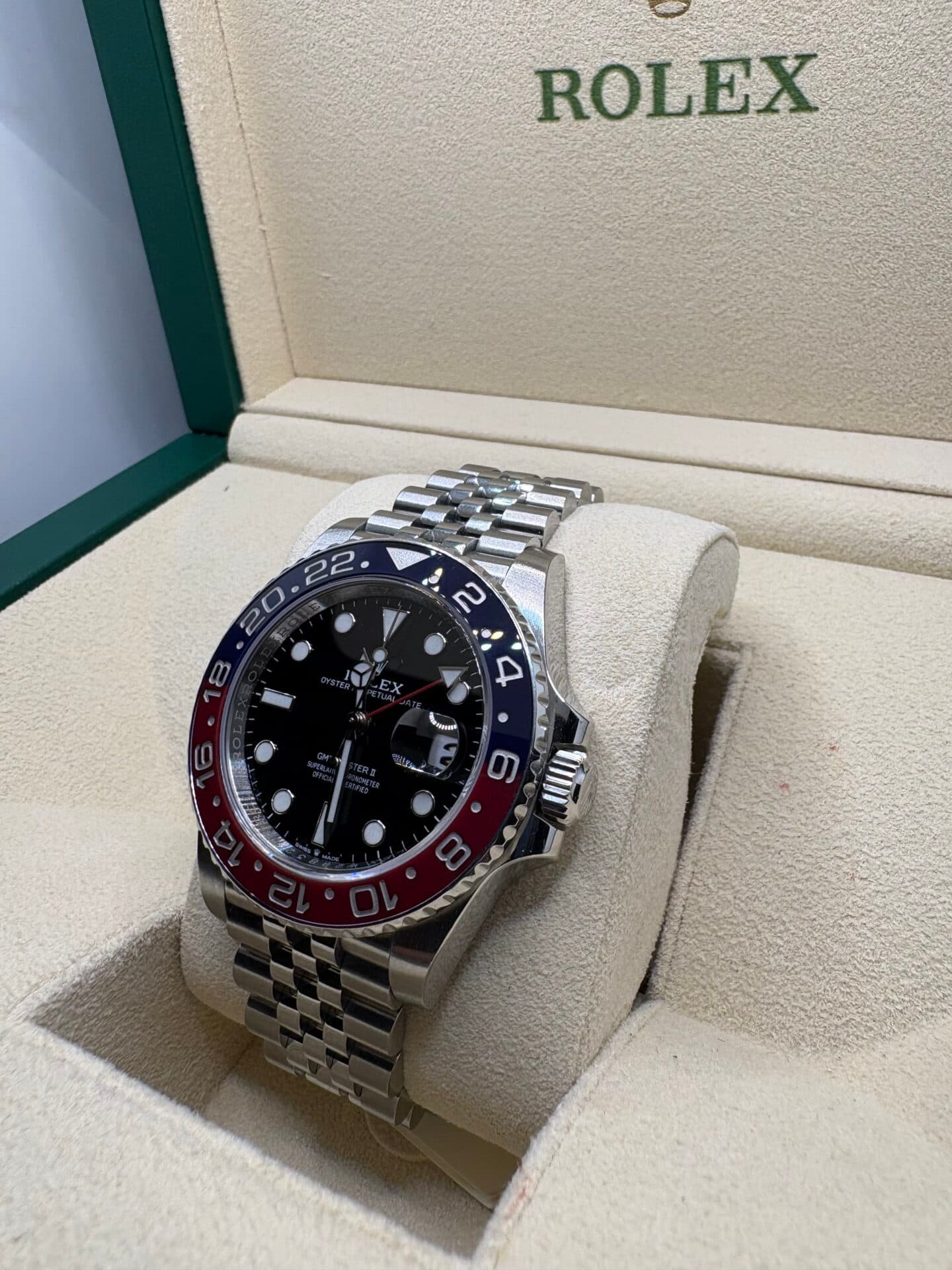 Rolex GMT-Master II  "Pepsi"