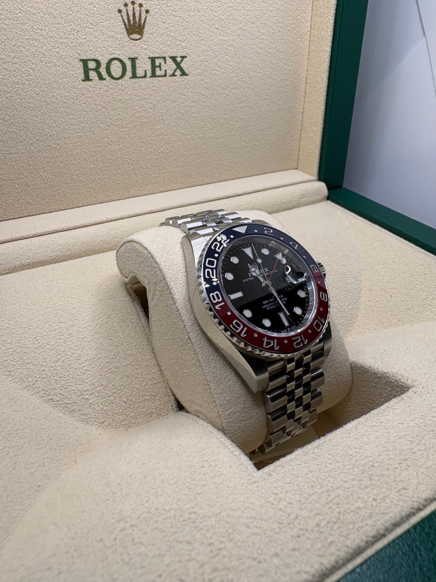 Rolex GMT-Master II  "Pepsi"